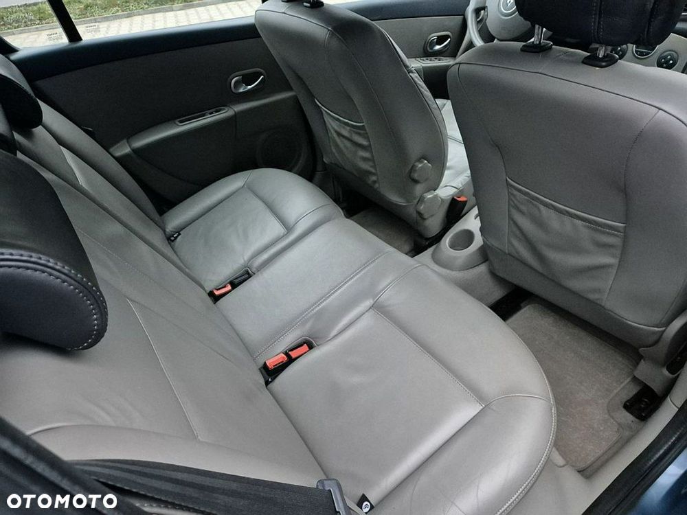 Renault Clio 1.5 dCi ESP Initiale - 24