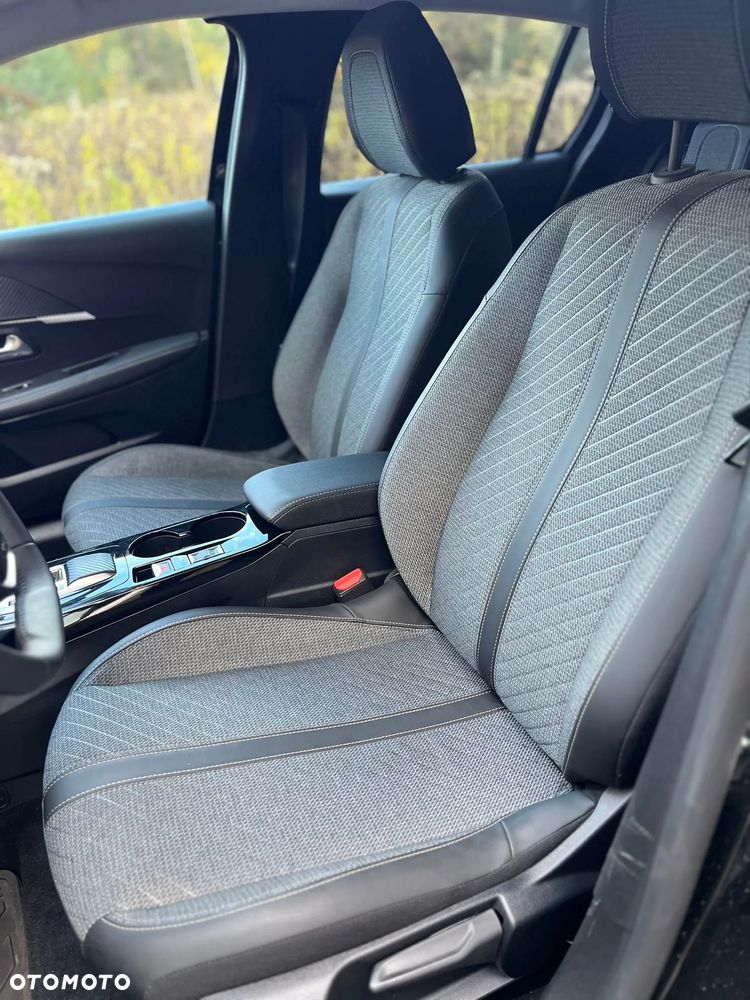 Peugeot 208 1.2 mHEV Allure - 28