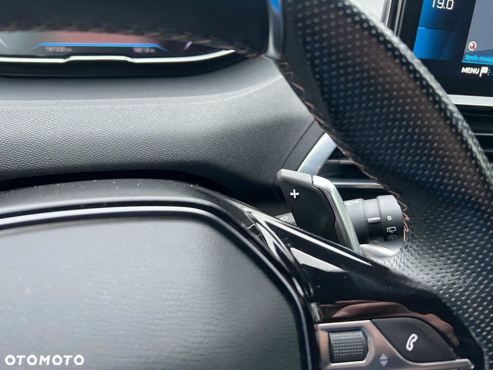 Peugeot 3008 1.5 BlueHDi GT Pack S&S EAT8 - 26
