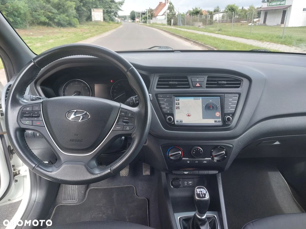 Hyundai i20 - 23