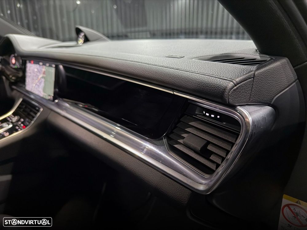 Porsche Panamera Sport Turismo 4 E-Hybrid - 31