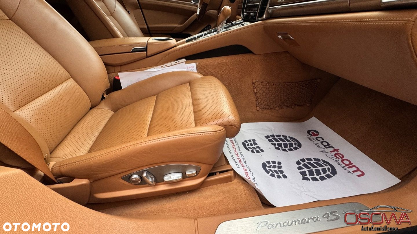 Porsche Panamera Turbo PDK - 27