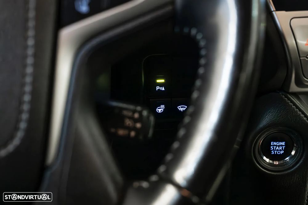 Toyota Land Cruiser Prado - 18