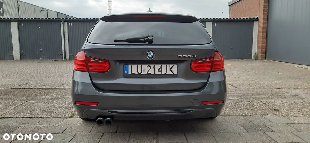 BMW Seria 3 330d Sport Line - 29