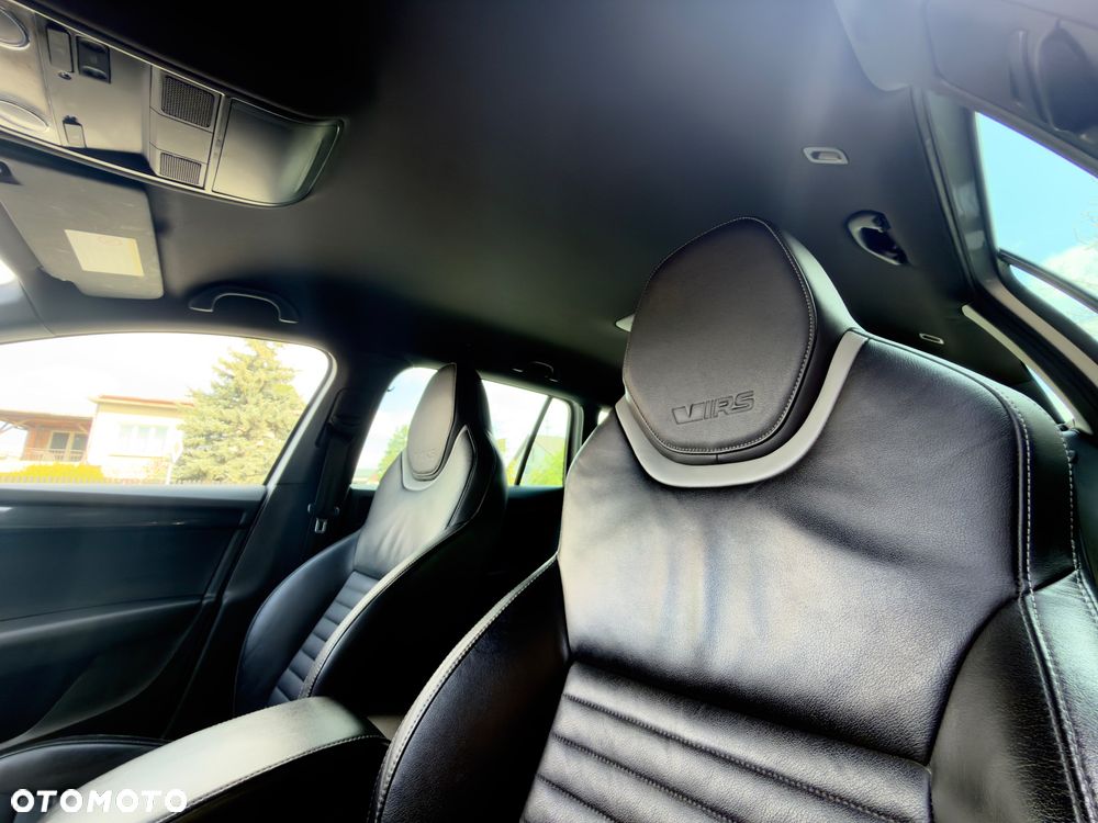 Skoda Octavia 2.0 TDI DSG RS - 30