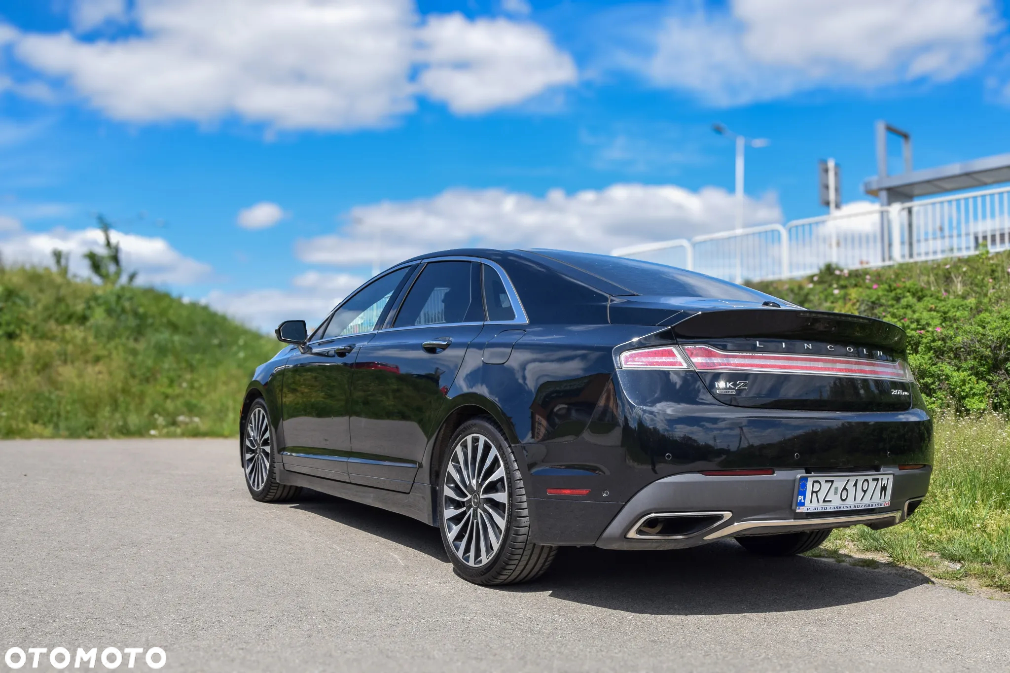 Lincoln MKZ - 4