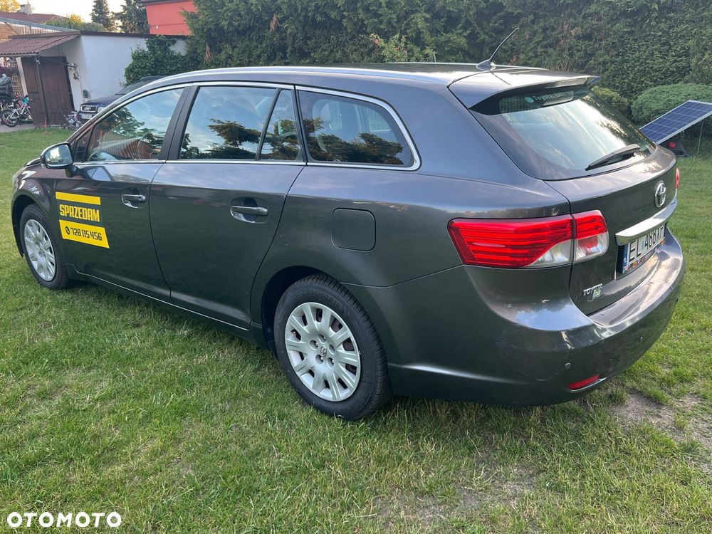 Toyota Avensis - 5