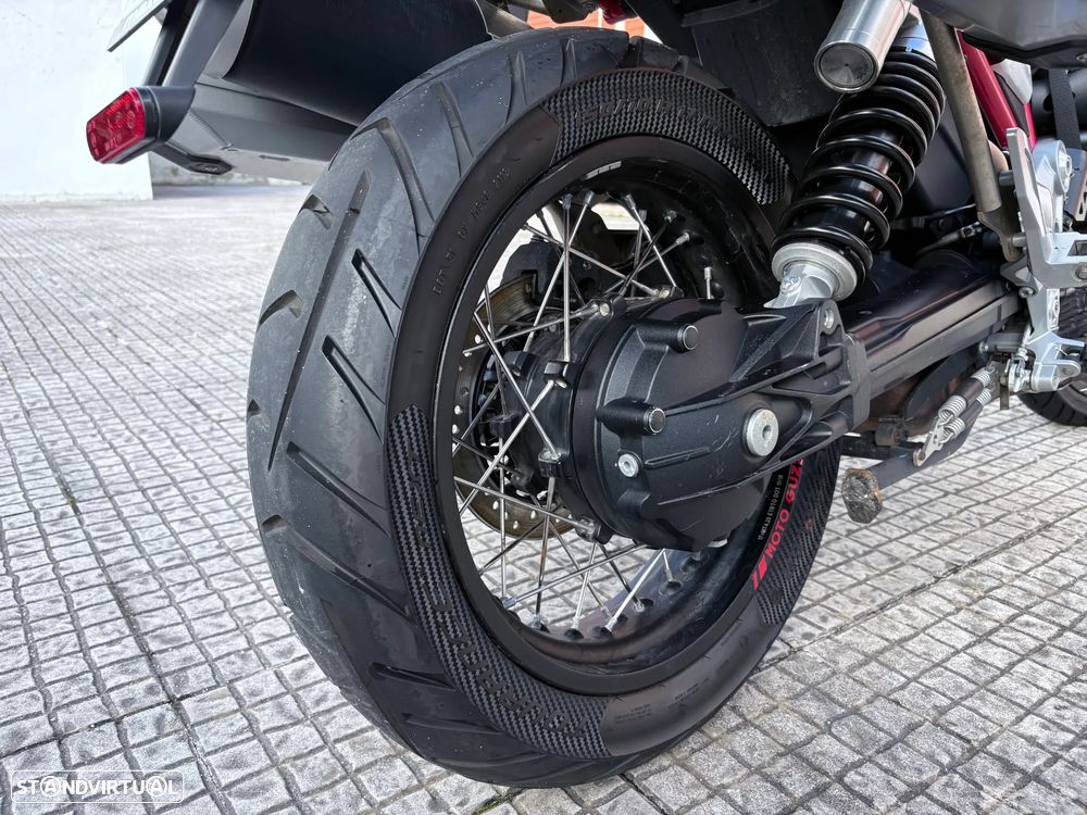 Moto Guzzi V85 TT - 12