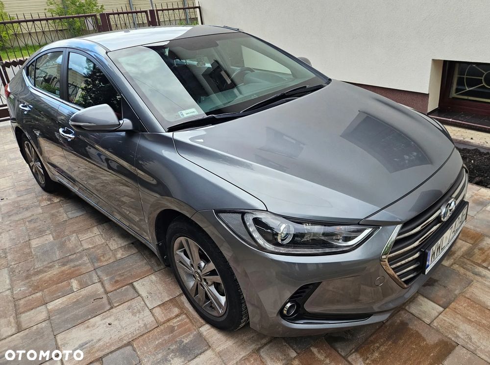 Hyundai Elantra 1.6 Comfort - 6