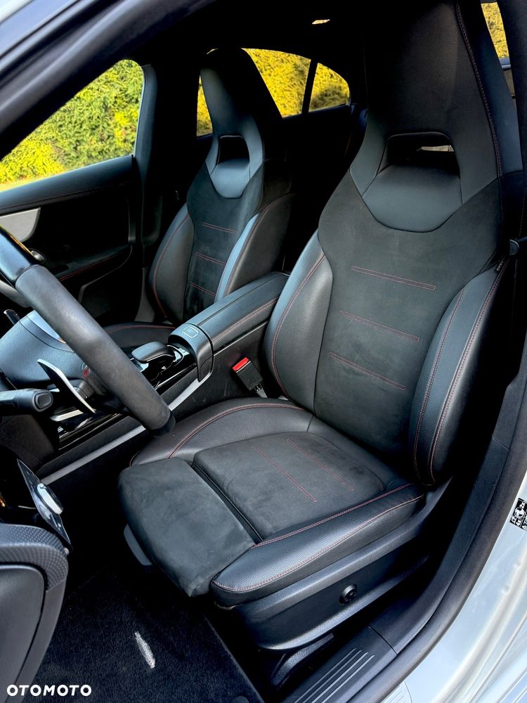 Mercedes-Benz CLA AMG 45 4-Matic - 29