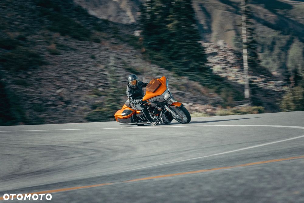 Harley-Davidson CVO Street Glide - 3