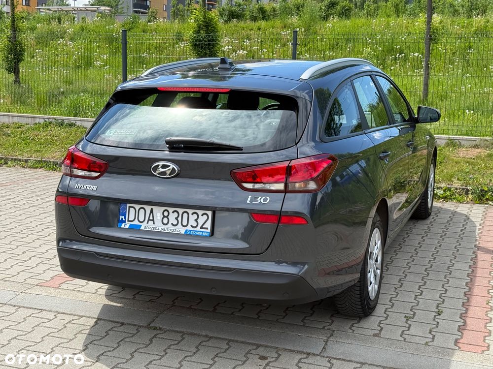Hyundai i30 1.5 DPI Classic + - 24