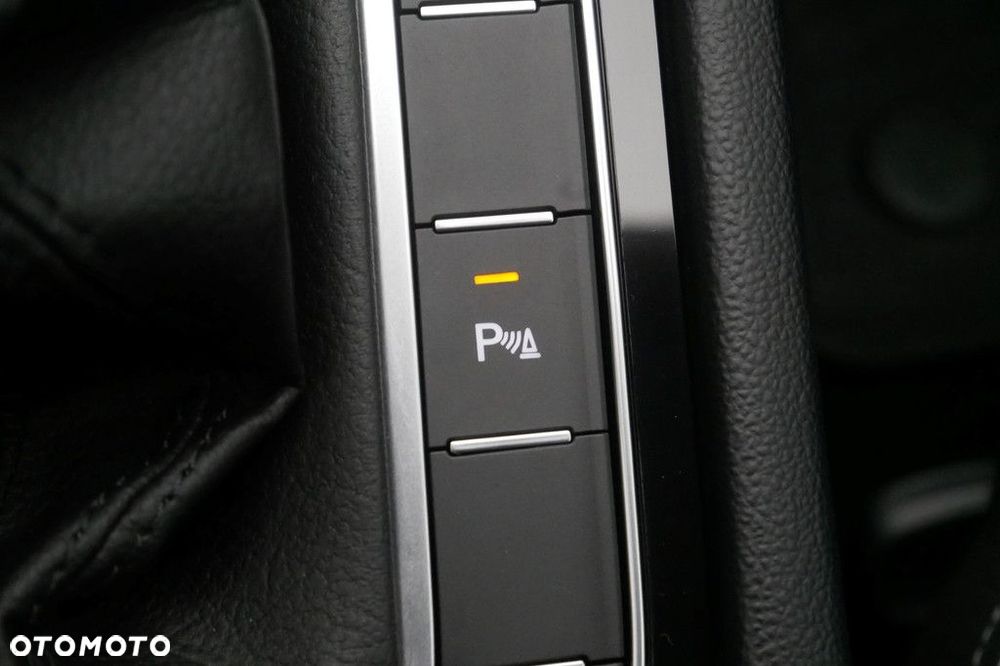 Volkswagen Passat 1.5 TSI EVO Business - 18