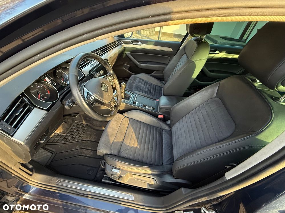 Volkswagen Passat 1.8 TSI BMT Highline - 31