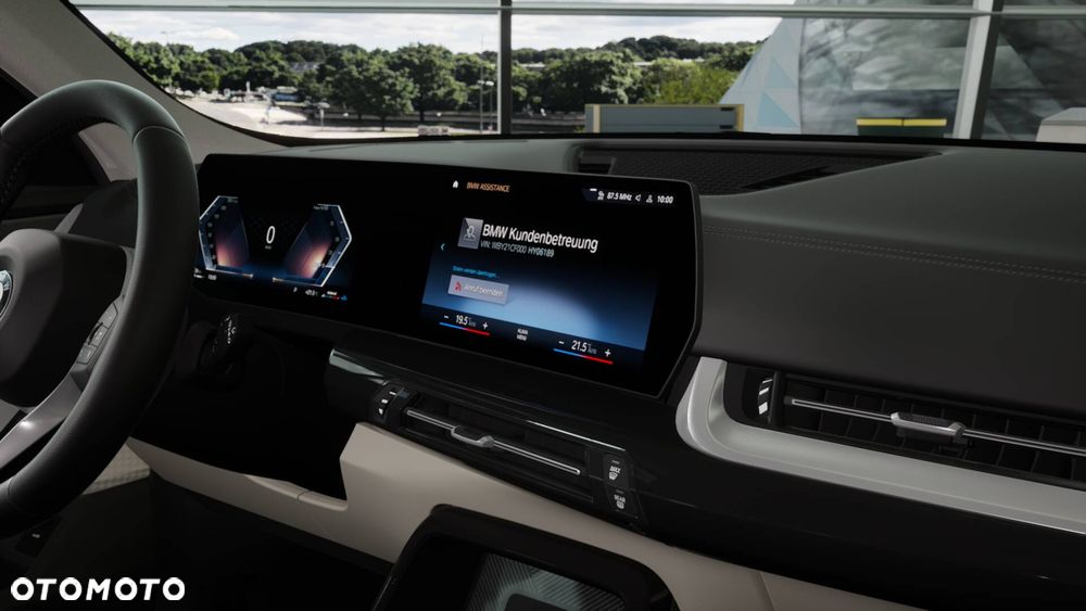 BMW X1 sDrive20i mHEV - 12