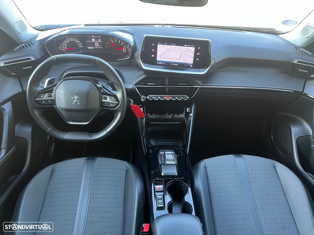 Peugeot 2008 1.2 PureTech Allure EAT8 - 5