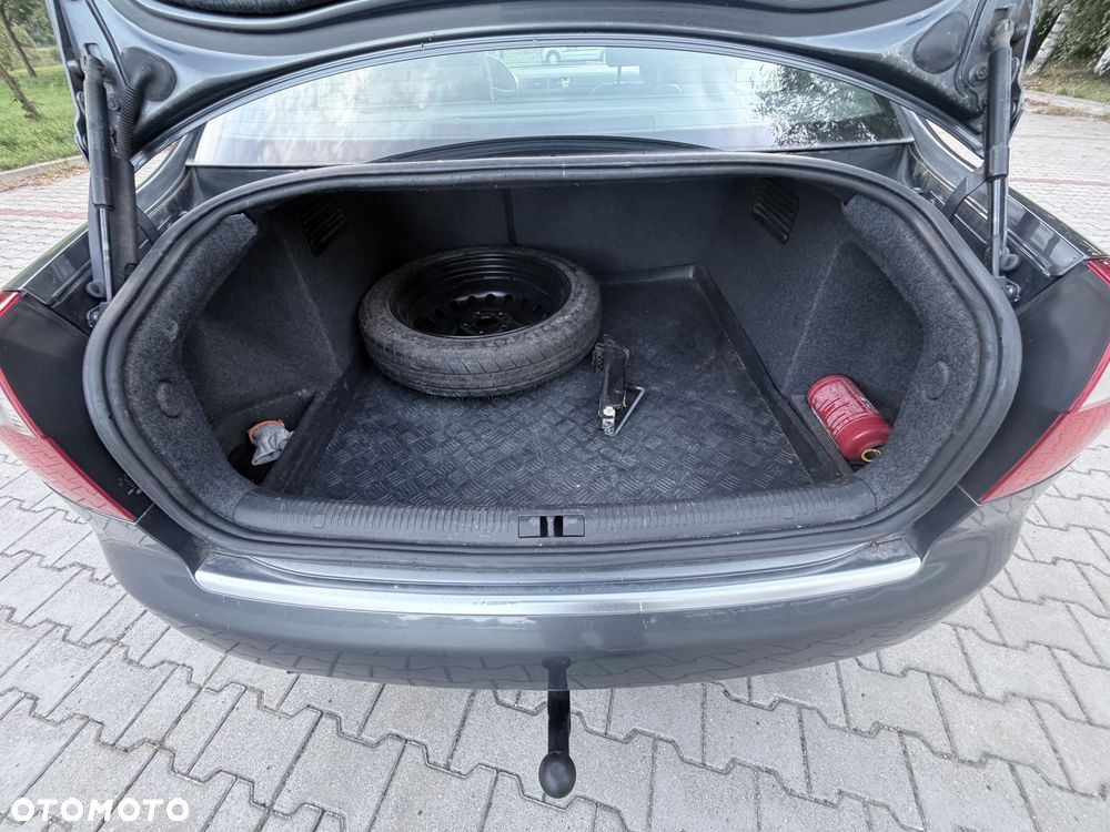 Audi A4 Limousine - 7