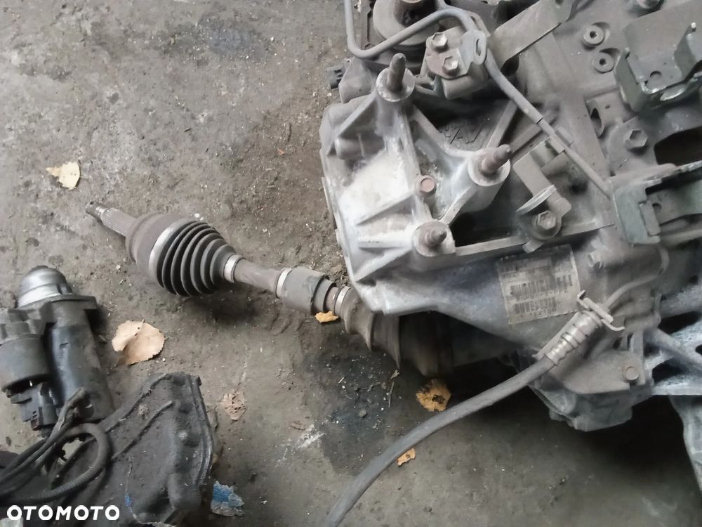 Mitsubishi Outlander II 2.0 did skrzynia biegów W6MBA - 4