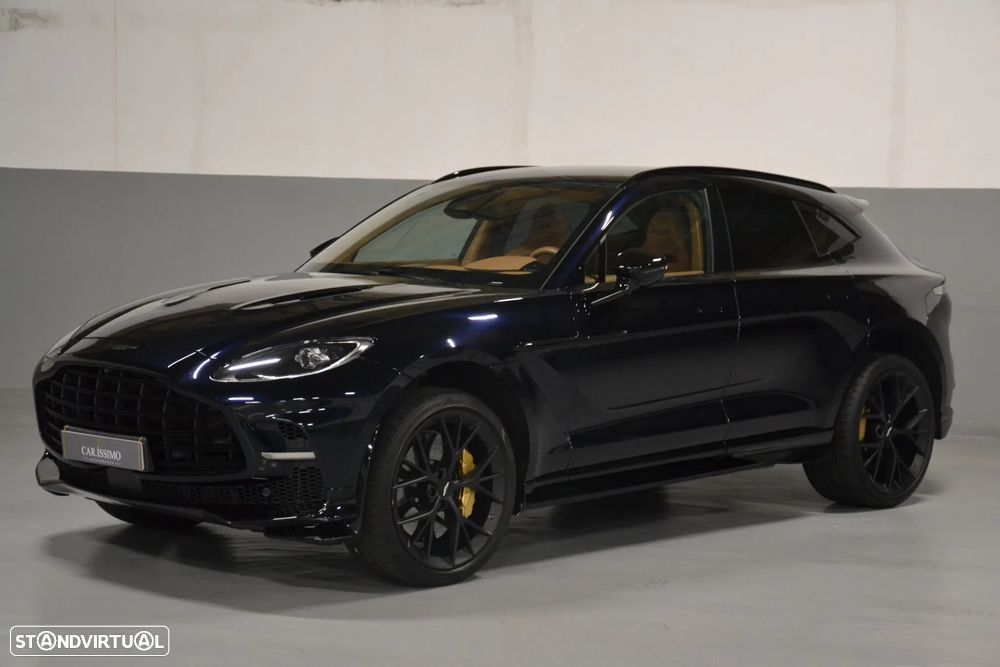 Aston Martin DBX 707
