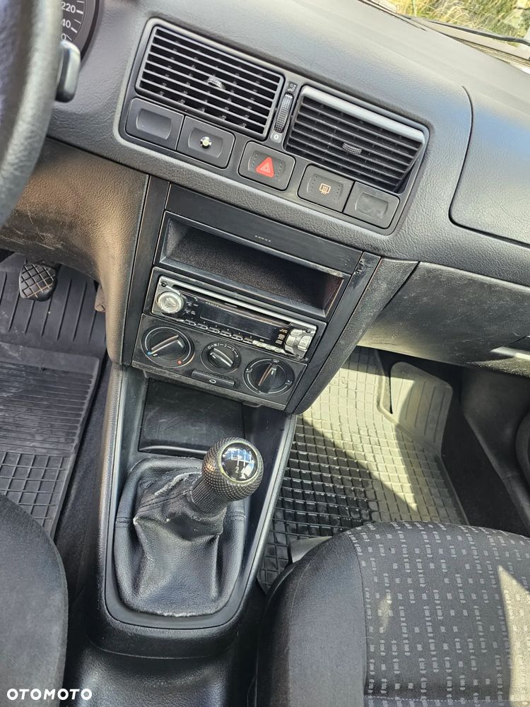 Volkswagen Golf - 13