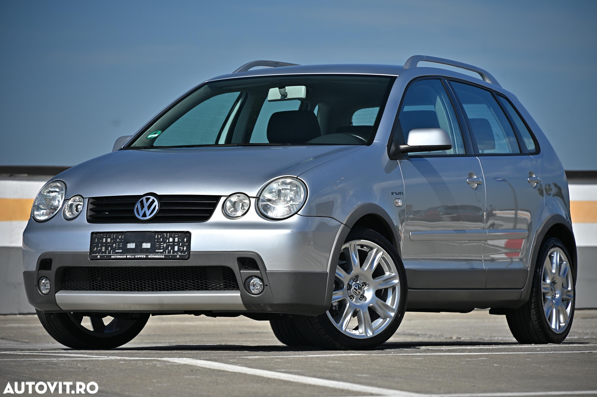 Volkswagen Polo - 2