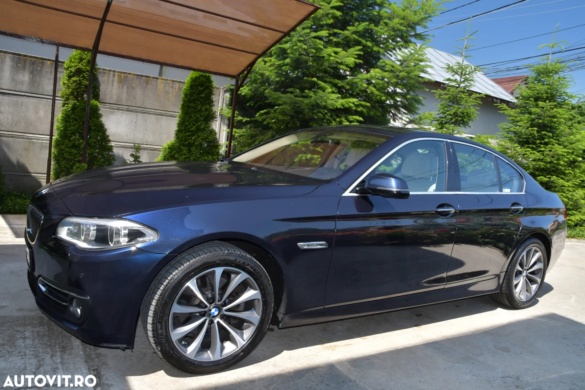 BMW Seria 5 520d xDrive AT - 2
