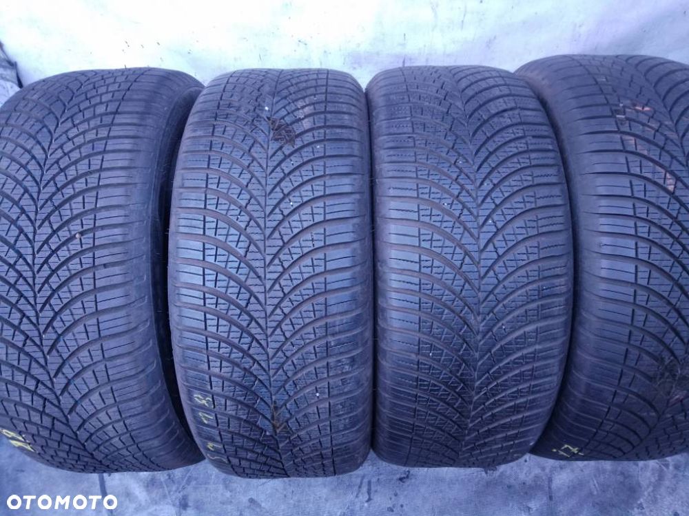 Goodyear Vector 4season GEN-3 255/45 R19 104W 2025 7-7.5mm - 1