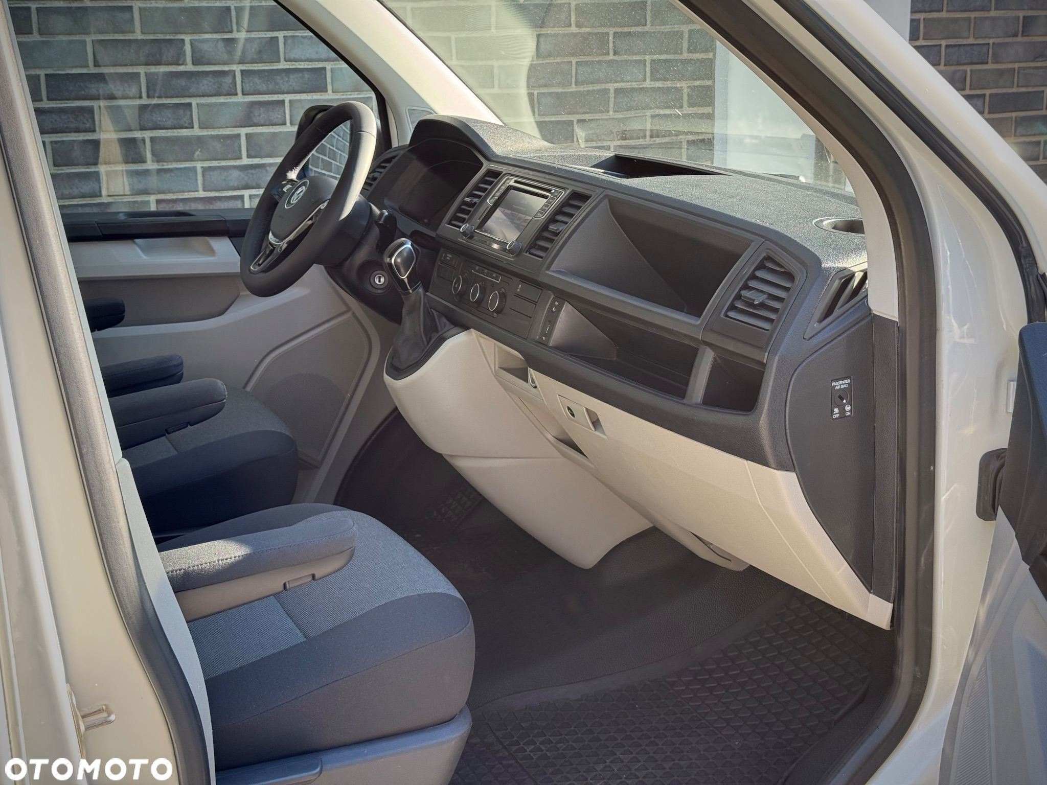 Volkswagen Transporter - 29