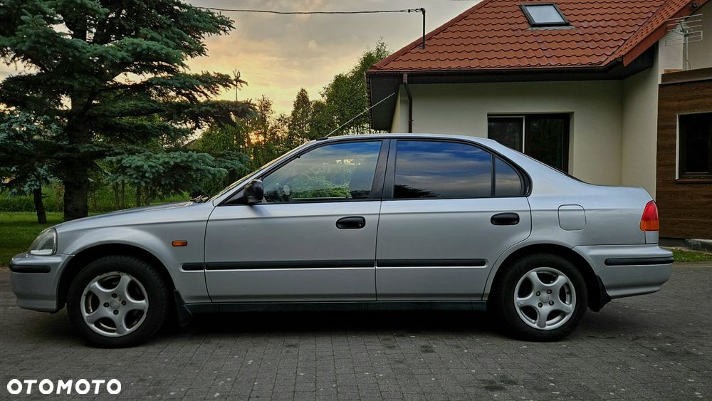 Honda Civic 1.4i S - 4