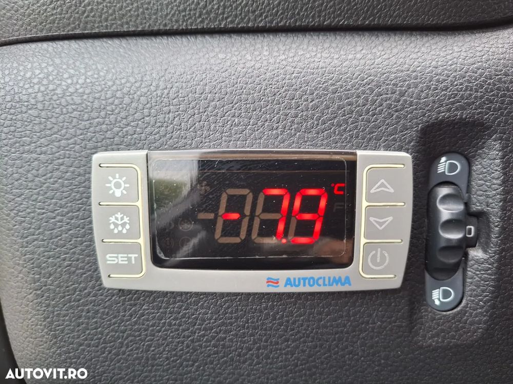 Renault Master 2.3 Blue dCi 135 TT Furgon CD 3,5t L3H2 9 m3 - 16