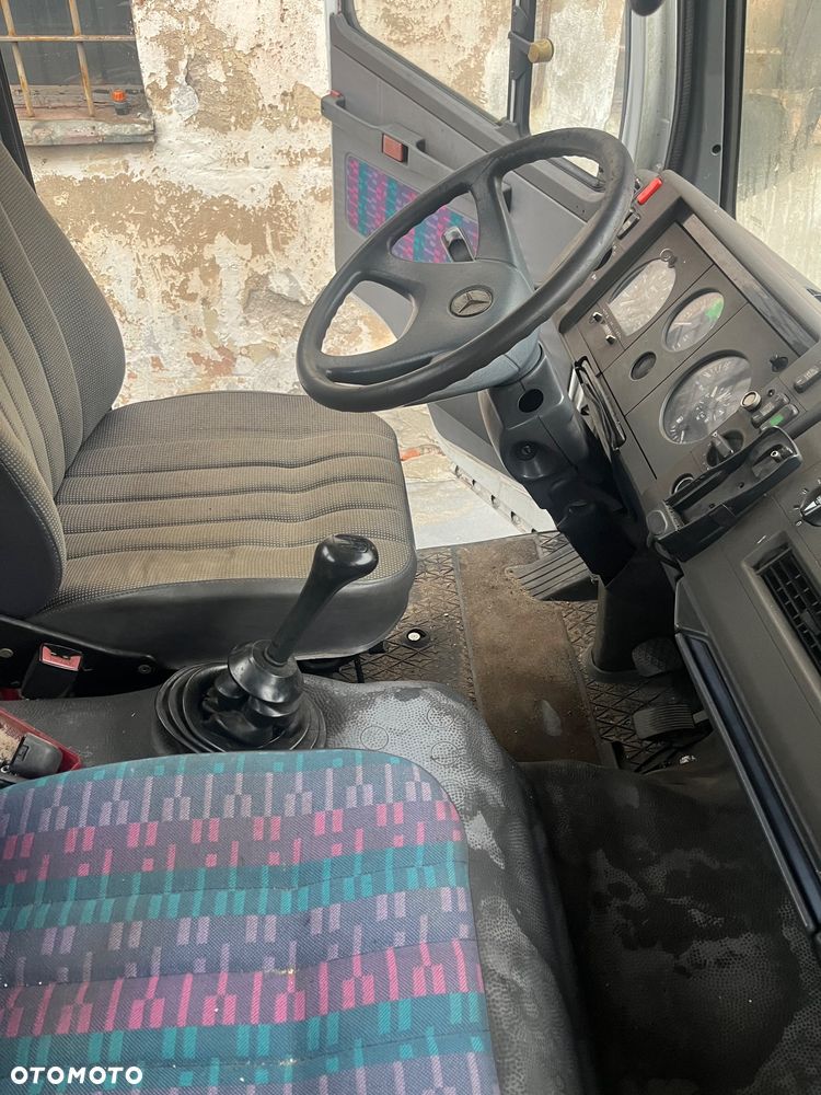 Mercedes-Benz 814 - 9