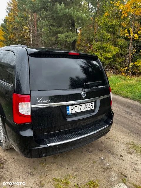 Lancia Voyager - 4