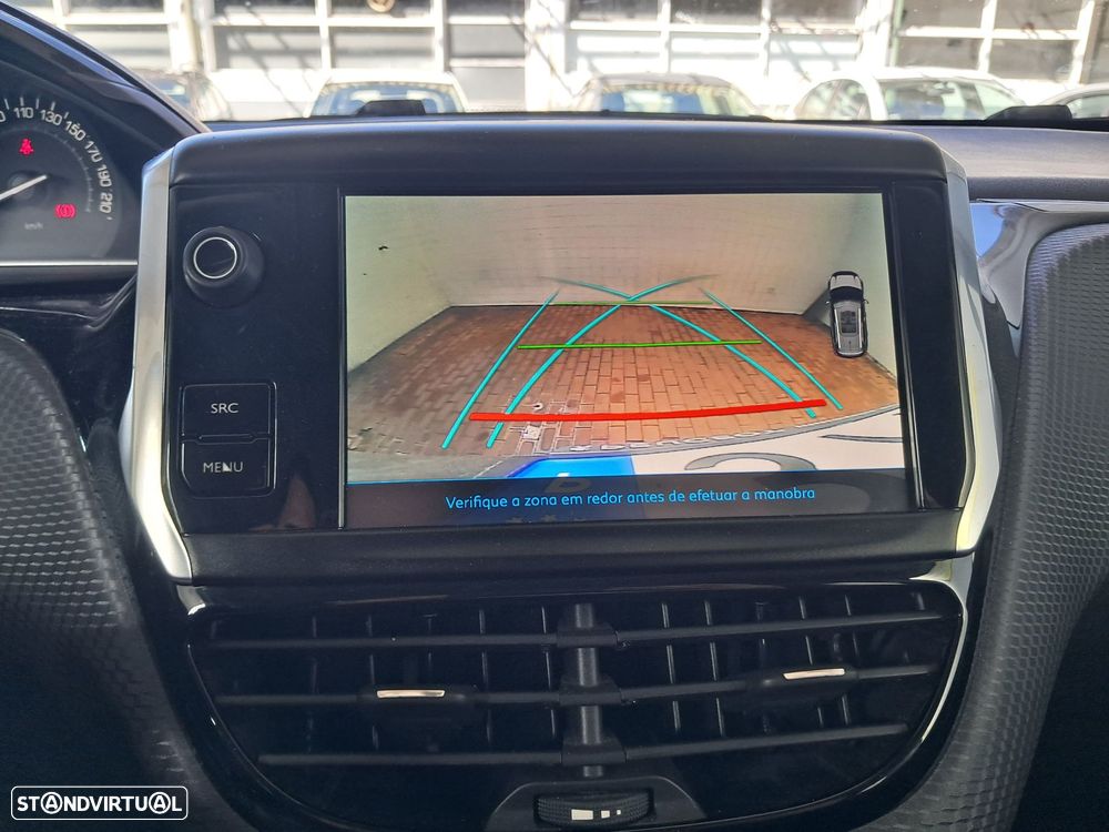 Peugeot 2008 1.2 PureTech Allure - 8