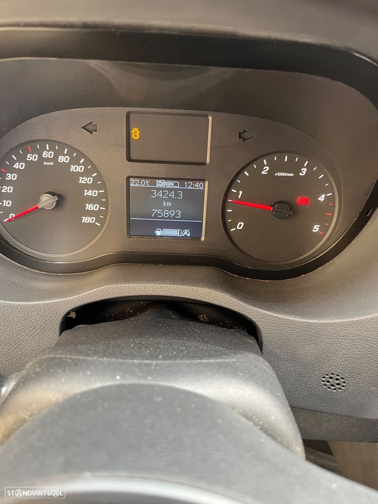 Mercedes-Benz Sprinter - 12