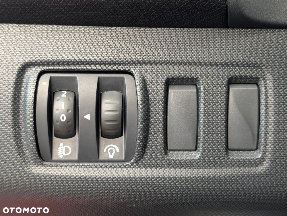 Renault Clio 0.9 Energy TCe Limited EU6 - 26
