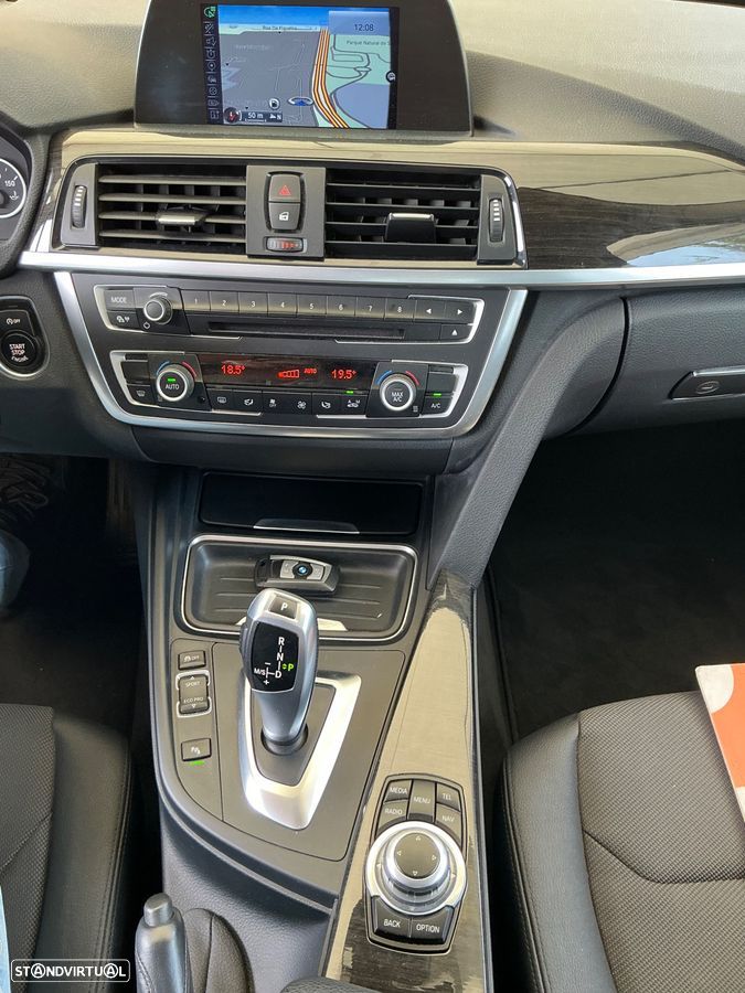 BMW 318 d Auto Line Luxury - 11