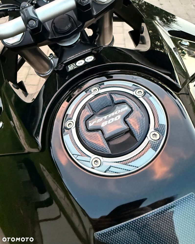 Suzuki V-STROM - 30