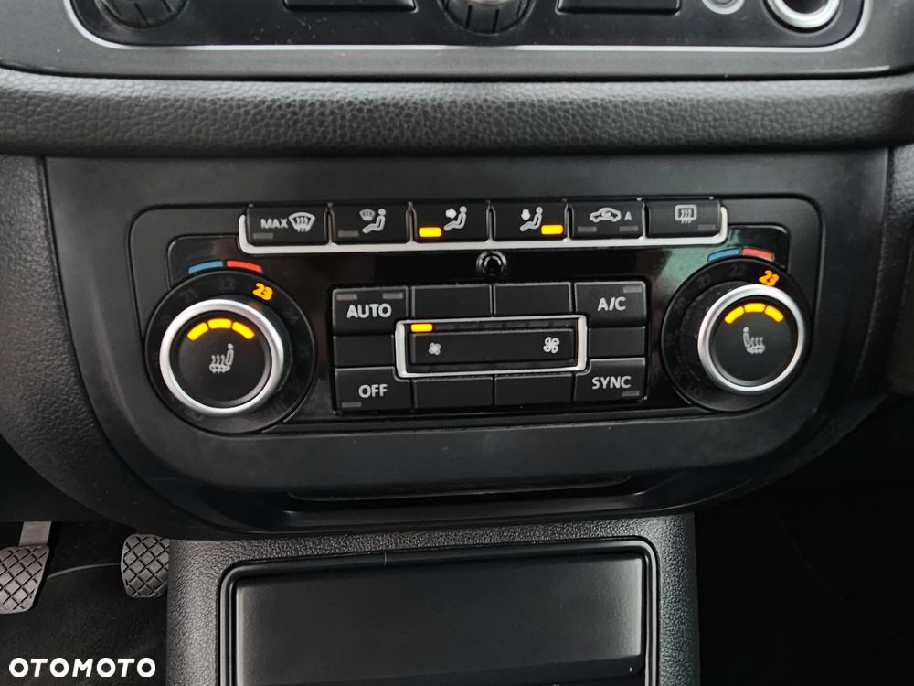 Volkswagen Tiguan - 16