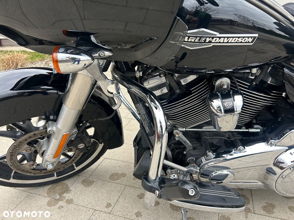 Harley-Davidson Touring Road Glide - 25