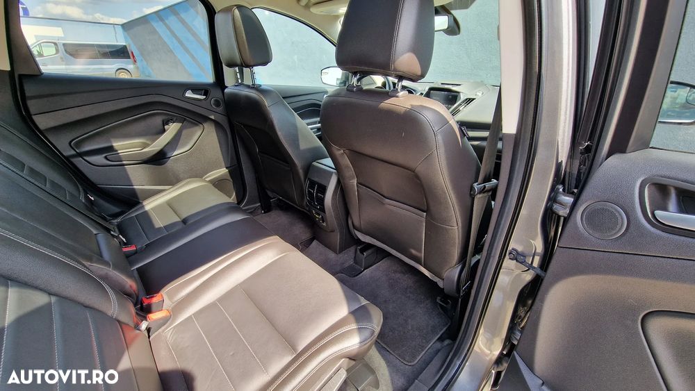 Ford Kuga 1.6 EcoBoost 4x4 Aut. Titanium - 8