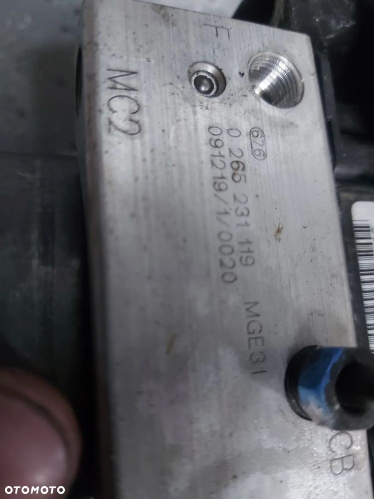 Honda VFR 1200 F pompa hamulcowa ABS Crosstourer - 2