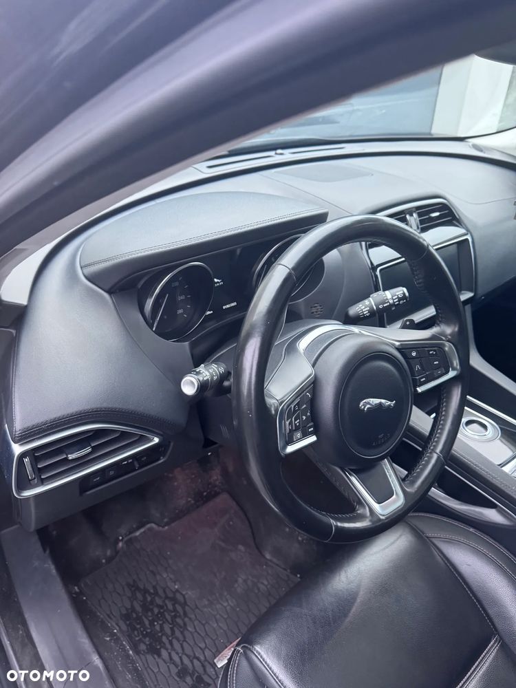 Jaguar F-Pace 2.0 i4P AWD Prestige - 6