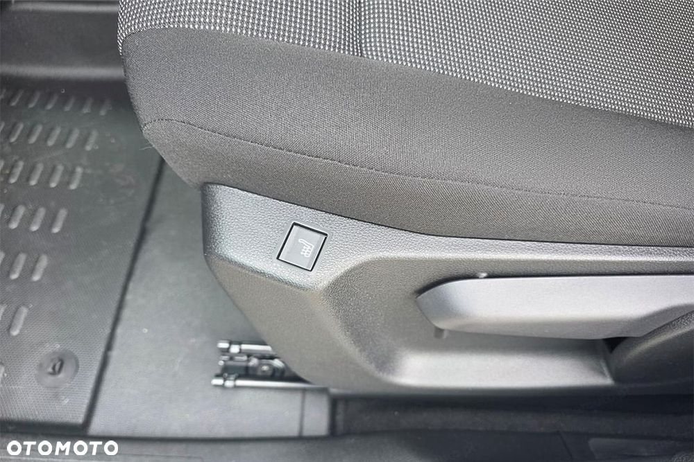 Opel Combo Van Cargo 1.5 L2 EAT8 - 7