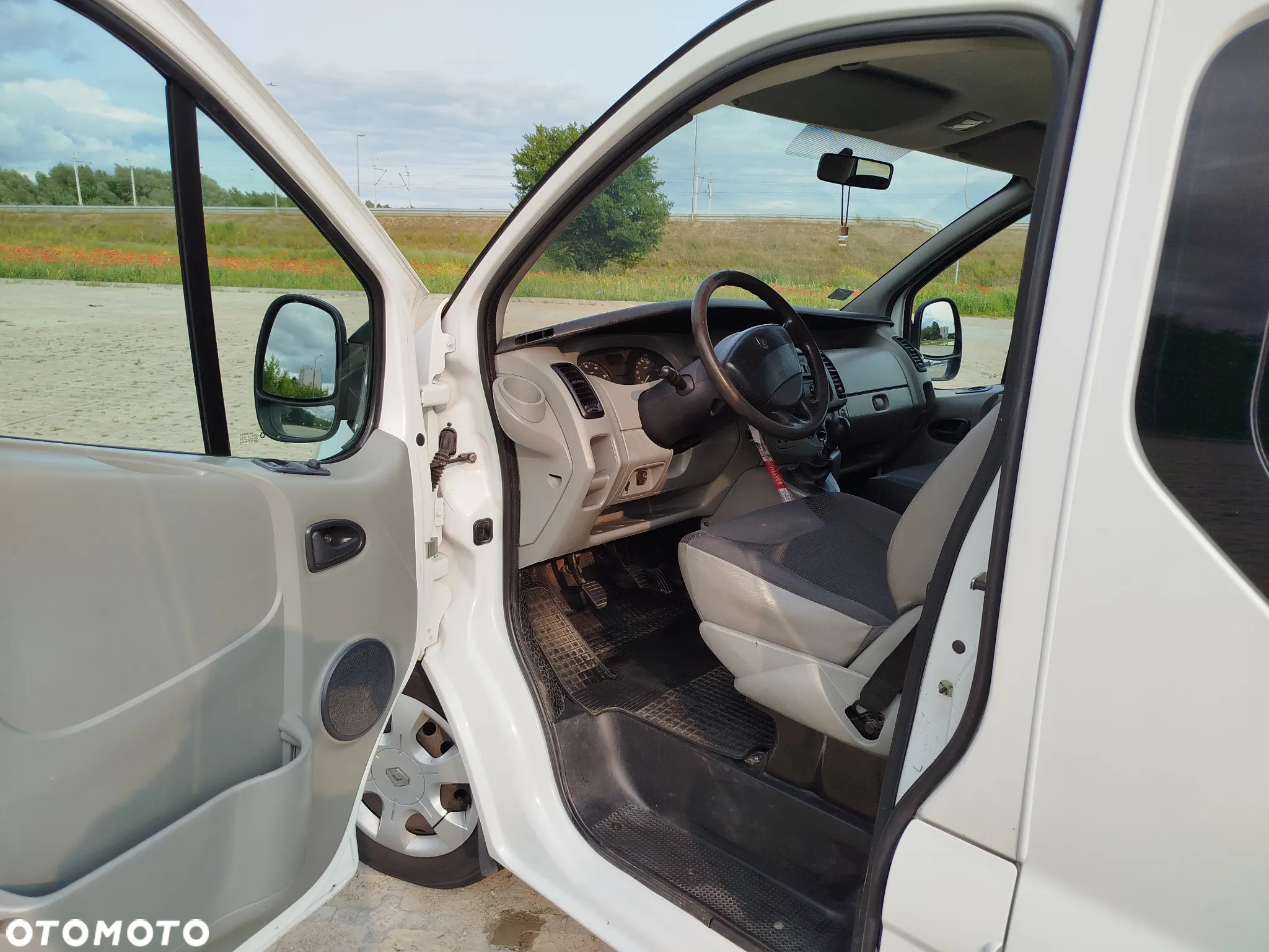 Renault Trafic - 11