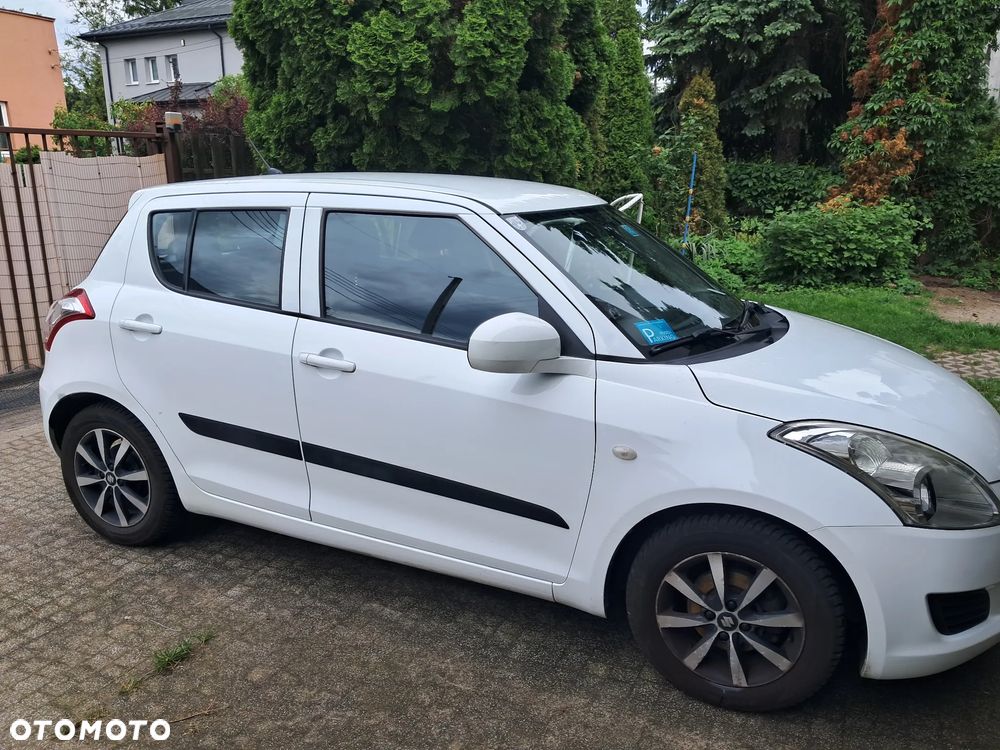 Suzuki Swift - 1