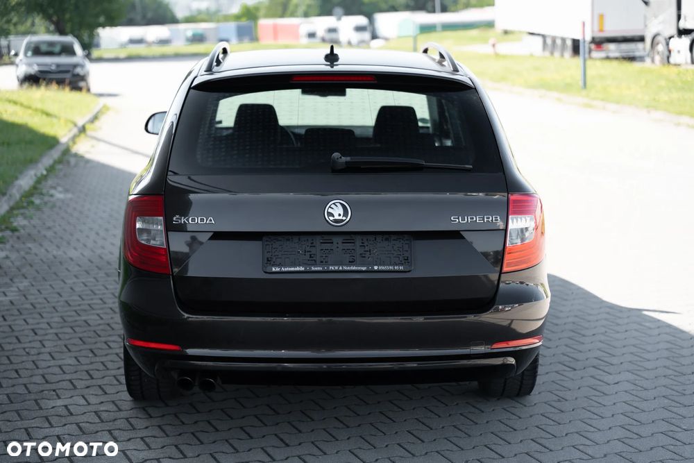 Skoda Superb 2.0 TDI Elegance - 9
