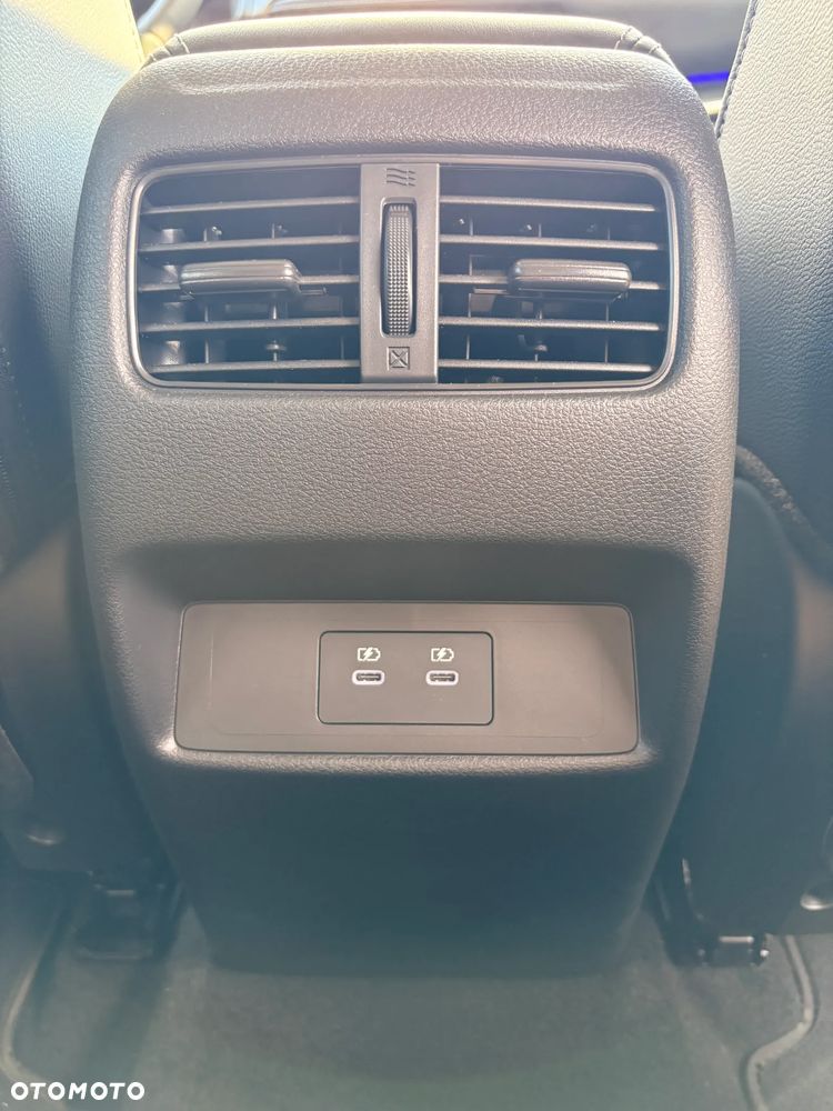 Nissan Qashqai 1.3 DIG-T mHEV N-Connecta Xtronic - 32