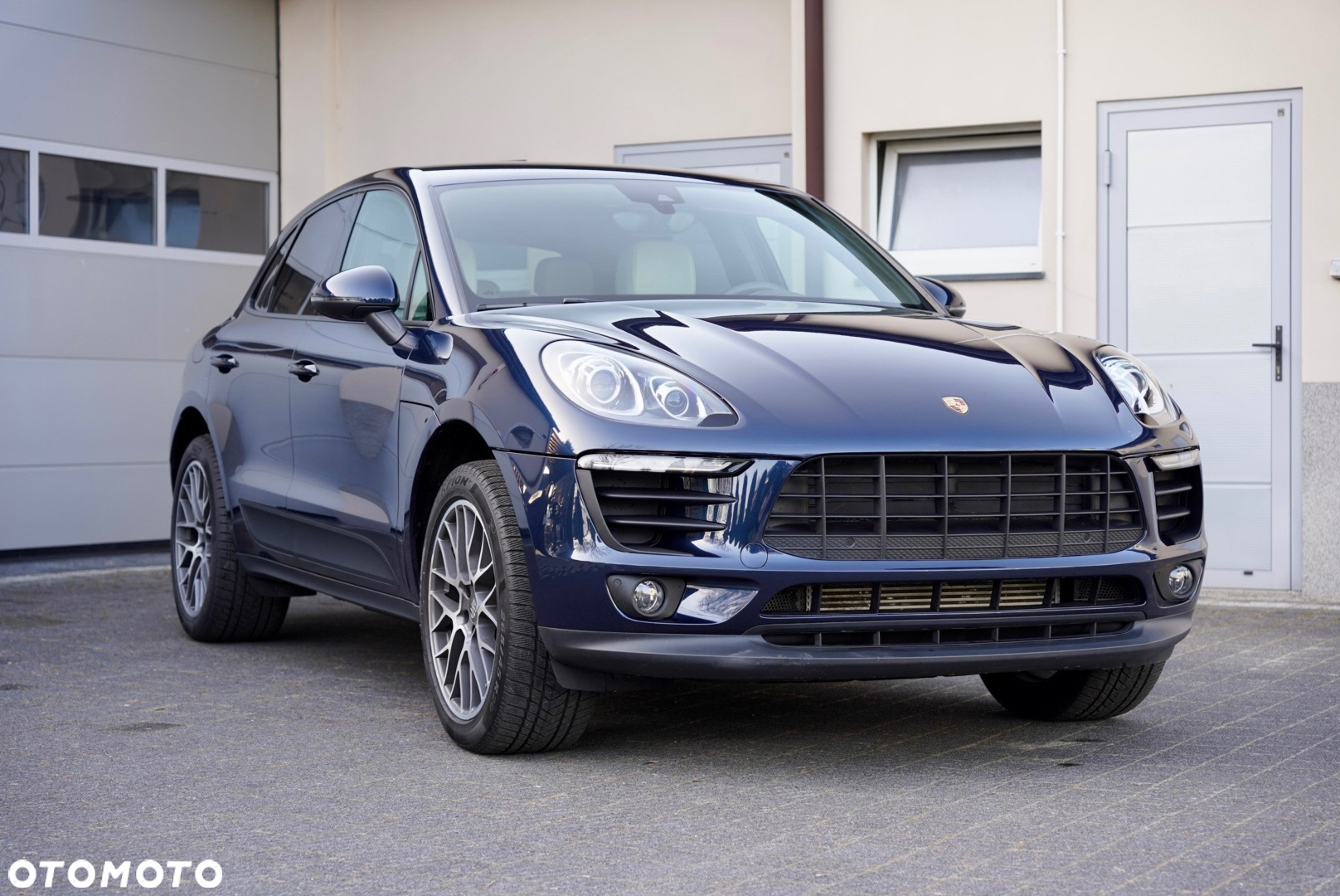 Porsche Macan Standard - 2