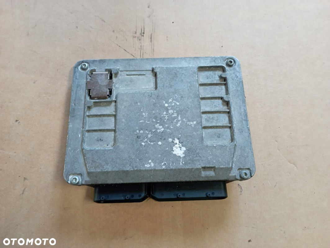 AUDI A3 8P STEROWNIK KOMPUTER SILNIKA 06A906033JL - 3