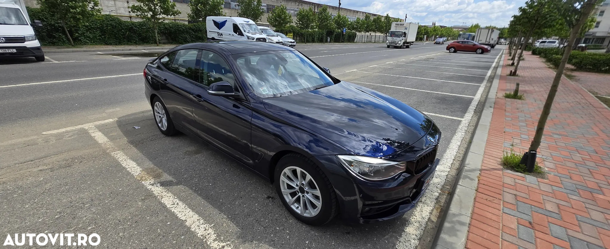 BMW Seria 3 318d - 2